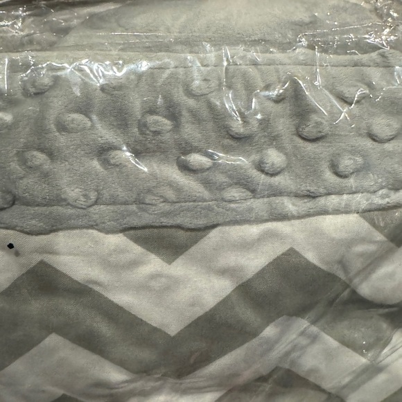 NWT Canopy Couture Infant Car Seat Cover Kit - Gray and White - Picture 3 of 5